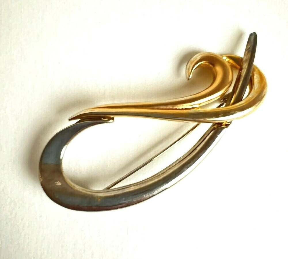Modern Swirl Brooch Pin Costume Jewelry Gold Metal Lapel Pin Unisex Career 3"